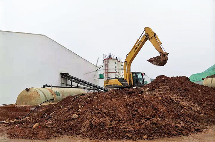 污染土壤挖掘現場